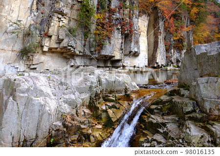 Folding rock 98016135