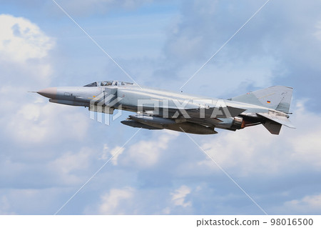 Luftwaffe F-4F Phantom II take off Luftwaffe F-4F Phantom II take off 98016500