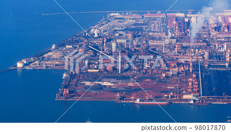 Kakogawa Works of Kobe Steel Seen from the Air [ Image of heavy industry ] 98017870
