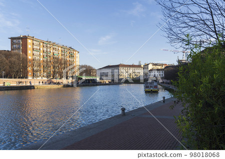 Nice view of the shore of the Darsena Milanese 98018068