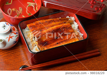 注)蒸汽是合成的。國產鰻魚蒲燒,鰻魚蒲燒,鰻魚蒲燒,蒲燒,高級美食,海鮮料理,鰻魚料理。 注)蒸汽是合成的。國產鰻魚蒲燒,鰻魚蒲燒,鰻魚蒲燒,蒲燒,高級美食,海鮮料理,鰻魚料理。 98018220