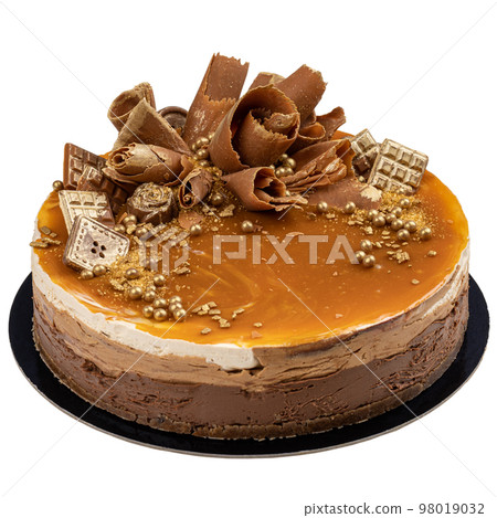Tricolour chocolate mousse cake 98019032