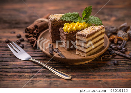 Chocolate and coffee layer cake Chocolate and coffee layer cake 98019113