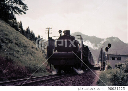 1942年Banetsu東線D60牽引旅客列車江田信號站福島縣舊彩色照片 98021225