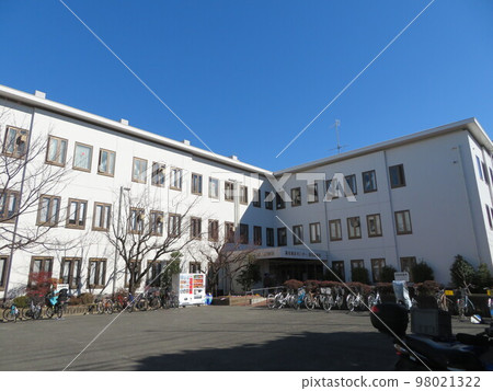 Yokohama City Kohoku Library Kikuna Yokohama City Kohoku Library Kikuna 98021322