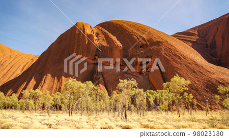 Uluru (Ayers Rock), synonymous with Australian tourism 98023180