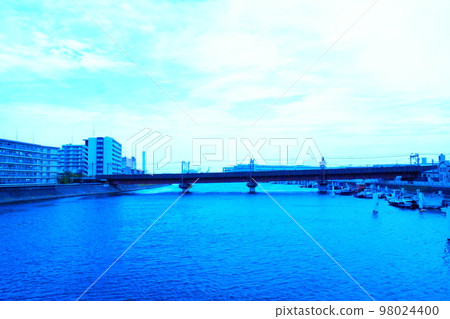 彩色海浪背景閃耀（2023 年 1 月註冊） 98024400