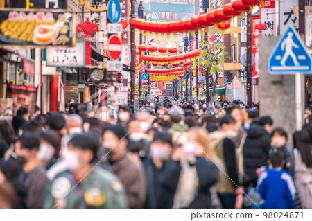 Yokohama cityscape in Japan View of Yokohama Chinatown in 2023 Chinese New Year lanterns, which has regained the bustle before the corona disaster = January 8 98024871