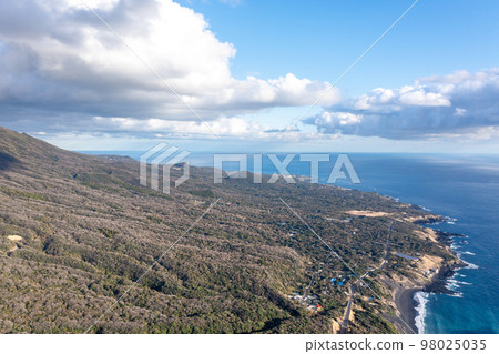 Around "Suna Beach" on Izu Oshima (Oshima Town, Tokyo) 98025035