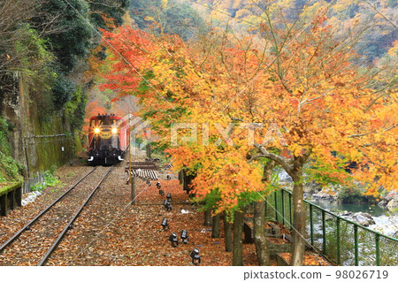 小火車保津峽站 嵯峨野小火車 小火車保津峽站 嵯峨野小火車 98026719