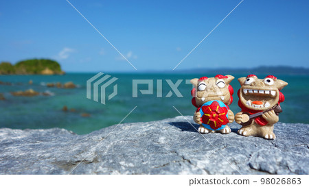 Shisa and the sea Okinawa Nago Yagaji fishing port 98026863