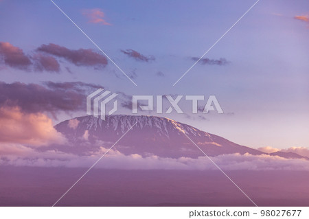 Mount Kilimanjaro Dormant Volcano In United Republic Of Tanzania kibo Mawenzi Shira Highest Peaks 98027677
