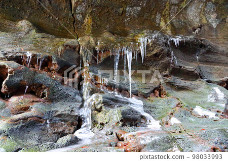 Gulingul Cave, Cave, Natural Cave, Hallasan Mountain, Climbing, Ice, Winter, Gulingul Cave, Cave, Natural Cave, Hallasan Mountain, Climbing, Ice, Winter, 98033993