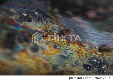 復古銀器表面,金色和銀色,極光金屬,彩虹色和各種閃光紋理。 復古銀器表面,金色和銀色,極光金屬,彩虹色和各種閃光紋理。 98037593