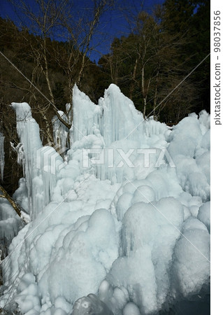 Onouchi Hyakkei Icicles of Onouchi Valley, Ogano Town Onouchi Hyakkei Icicles of Onouchi Valley, Ogano Town 98037856