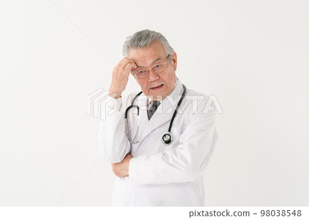 Worried doctor medical senior Worried doctor medical senior 98038548