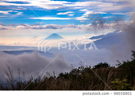[長野縣諏訪]夏季高原可以看到富士山和諏訪湖夏季八月 98038801