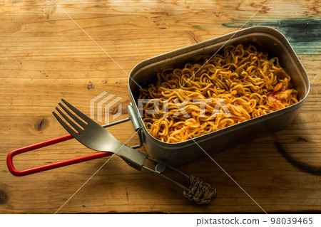 Budae jjigae 韓國料理 Budae jjigae 韓國軍事火鍋 98039465