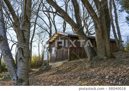 Akanuma Ancient Tile Kiln Ruins Protected by Covering [Minamihiki Kiln Ruins] / Hatoyama-cho, Hiki-gun, Saitama Prefecture 98040016