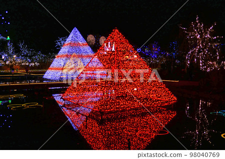 Christmas illumination Christmas illumination 98040769