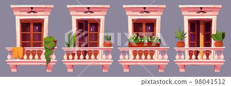 Old apartment house with classic windows 98041512