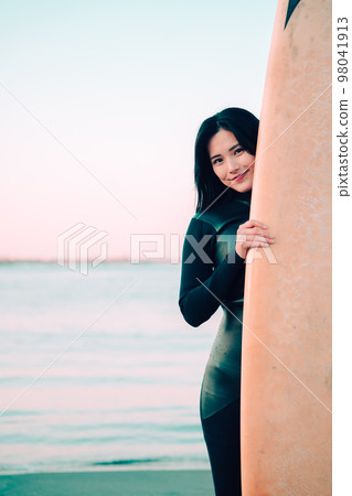 Lifestyle of women living near the sea 98041913