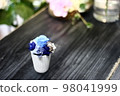 桌上的永生花 98041999
