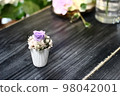 桌上的永生花 98042001