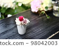 桌上的永生花 98042003