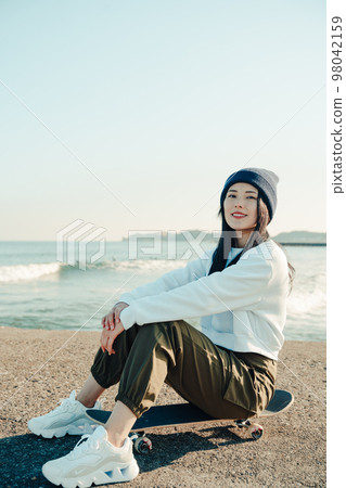 住在海邊的女人的生活方式 住在海邊的女人的生活方式 98042159