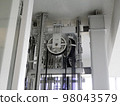 Elevator 98043579