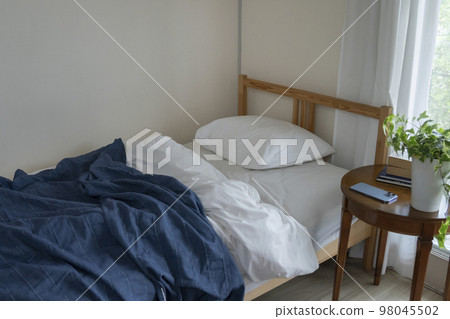 bedroom image 98045502