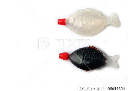 bento box soy sauce fish ZEN GIFT ENTERPRISE Japanese Fish-shaped Bottles Tarebin 4ml 100pcs, Made in Japan for Box, Mini Disposable Bottles, Kitchen, Seasoning, Dressing, Sauce: Home & Kitchen Decorate your room like a