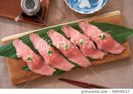 烤牛肉壽司 烤牛肉壽司 98046027