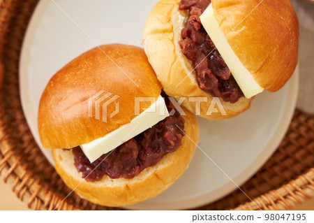 Butter sandwich 98047195