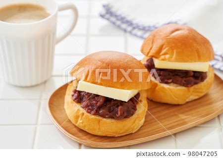 Butter sandwich 98047205