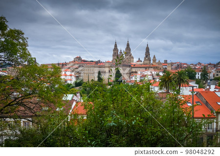 Alameda park and city view, Santiago de Compostela, Galicia, Spain 98048292