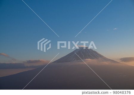 黃昏時分的富士山新道關 98048376