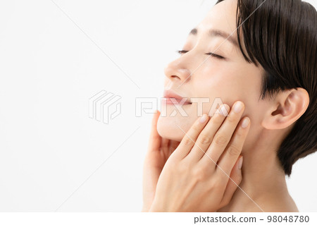 Beauty woman profile 98048780