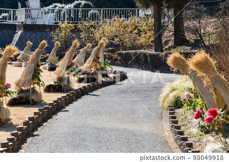 埼玉縣東松山市牡丹園草棚 埼玉縣東松山市牡丹園草棚 98049918