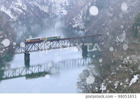 寒冬的忠武線 98051651