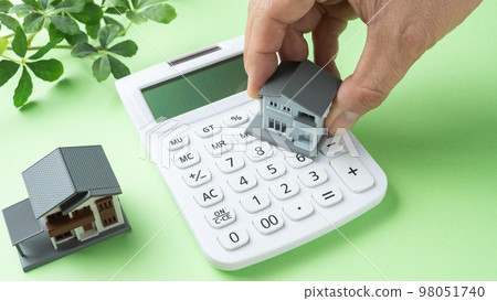 House and calculator 98051740