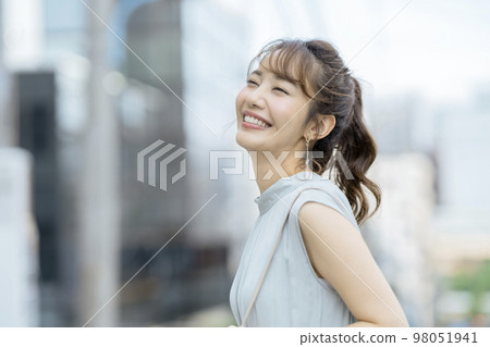 Arasa woman portrait 98051941