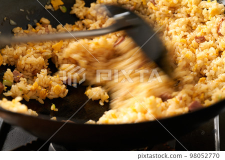 Fry fried rice 98052770