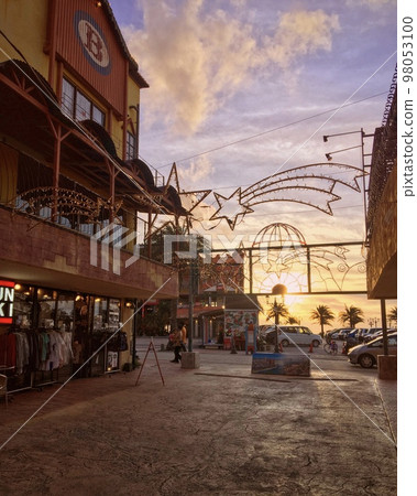 Mihama American Village sunset 98053100