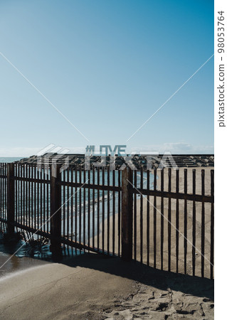 愛在籠子裡 98053764