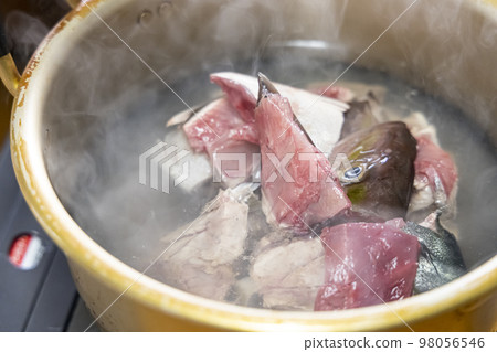一鍋燉魚排骨 98056546