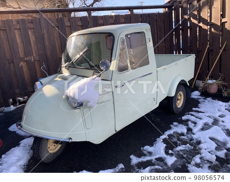 Daihatsu Midget (winter snow day) Daihatsu Midget (winter snow day) 98056574