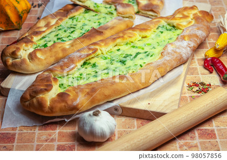 Cheese pide 98057856