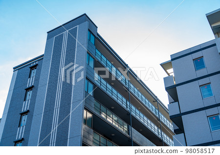 Mansion exterior Mansion exterior 98058517